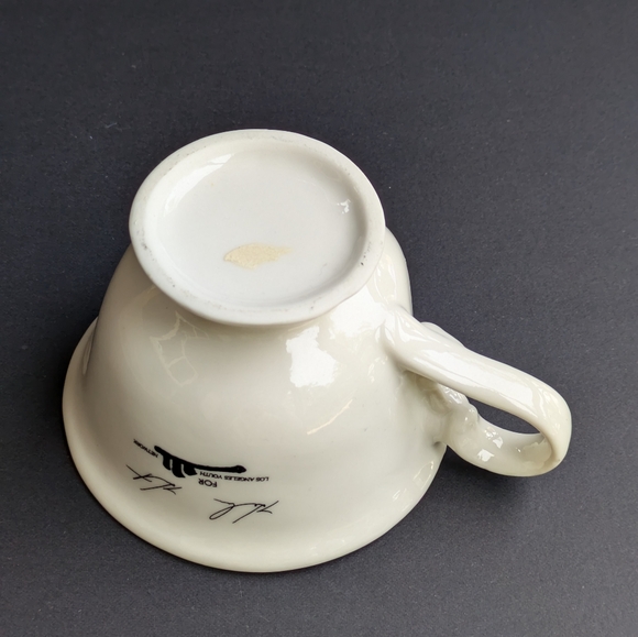 Vintage Baileys Winking Eye Face Footed Teacup Mug Helen Hunt - Picture 7 of 7